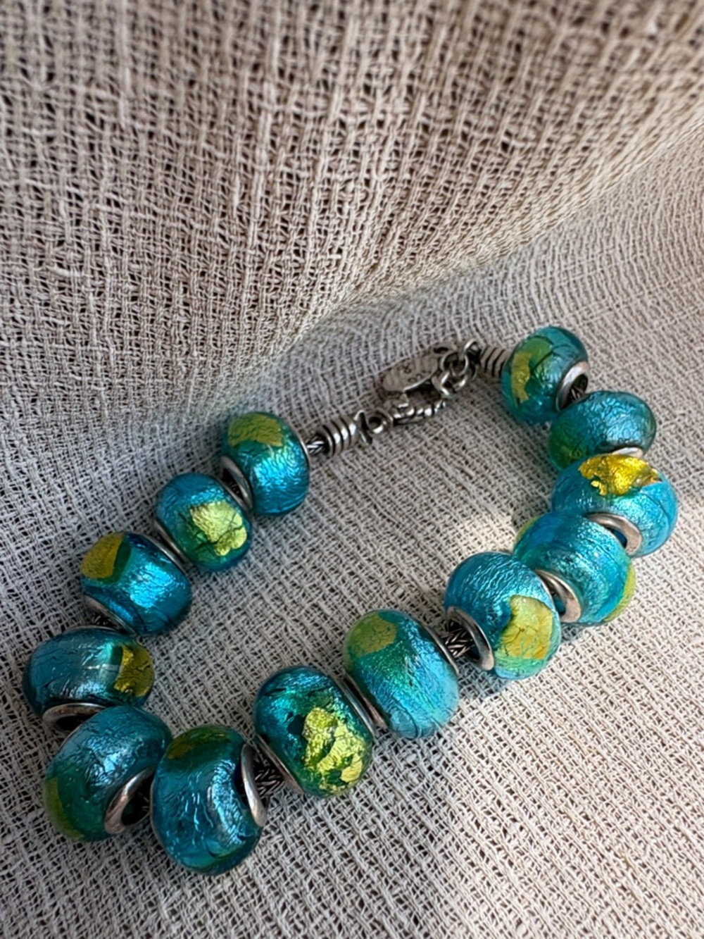 Samuel B. Handcrafted Turquoise and Gold Glass Bead Charm Bracelet